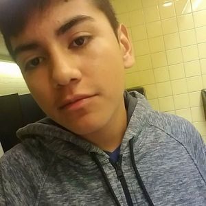 Meet your Posher, Uriel